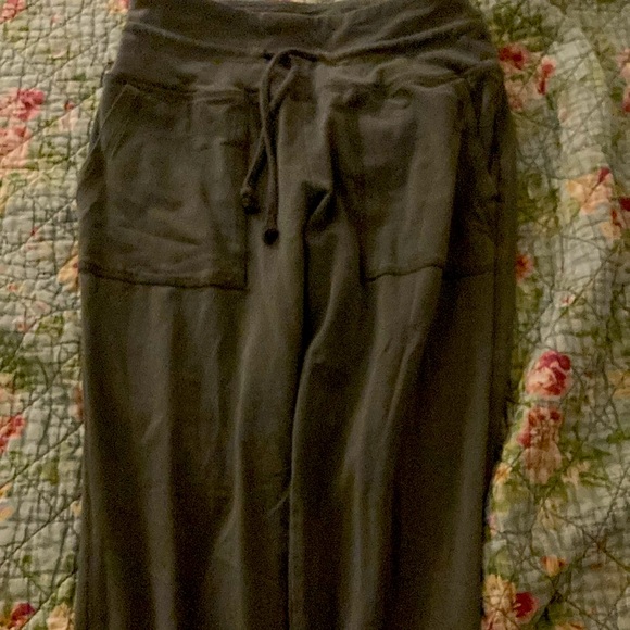 XS pants/leggings, olive color (pink offered in separate listing) Soft comfort. - Picture 2 of 5